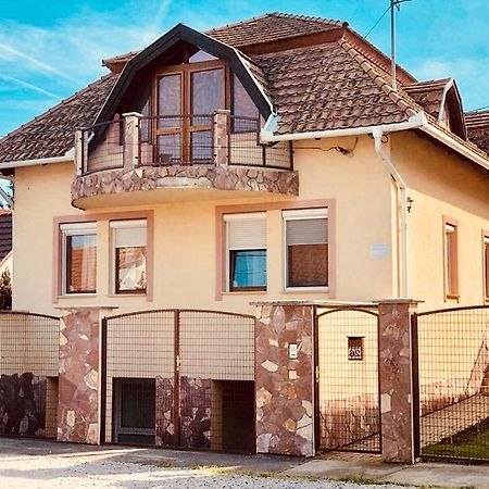 Aranylo Apartmanhaz Hajdúszoboszló Exteriér fotografie